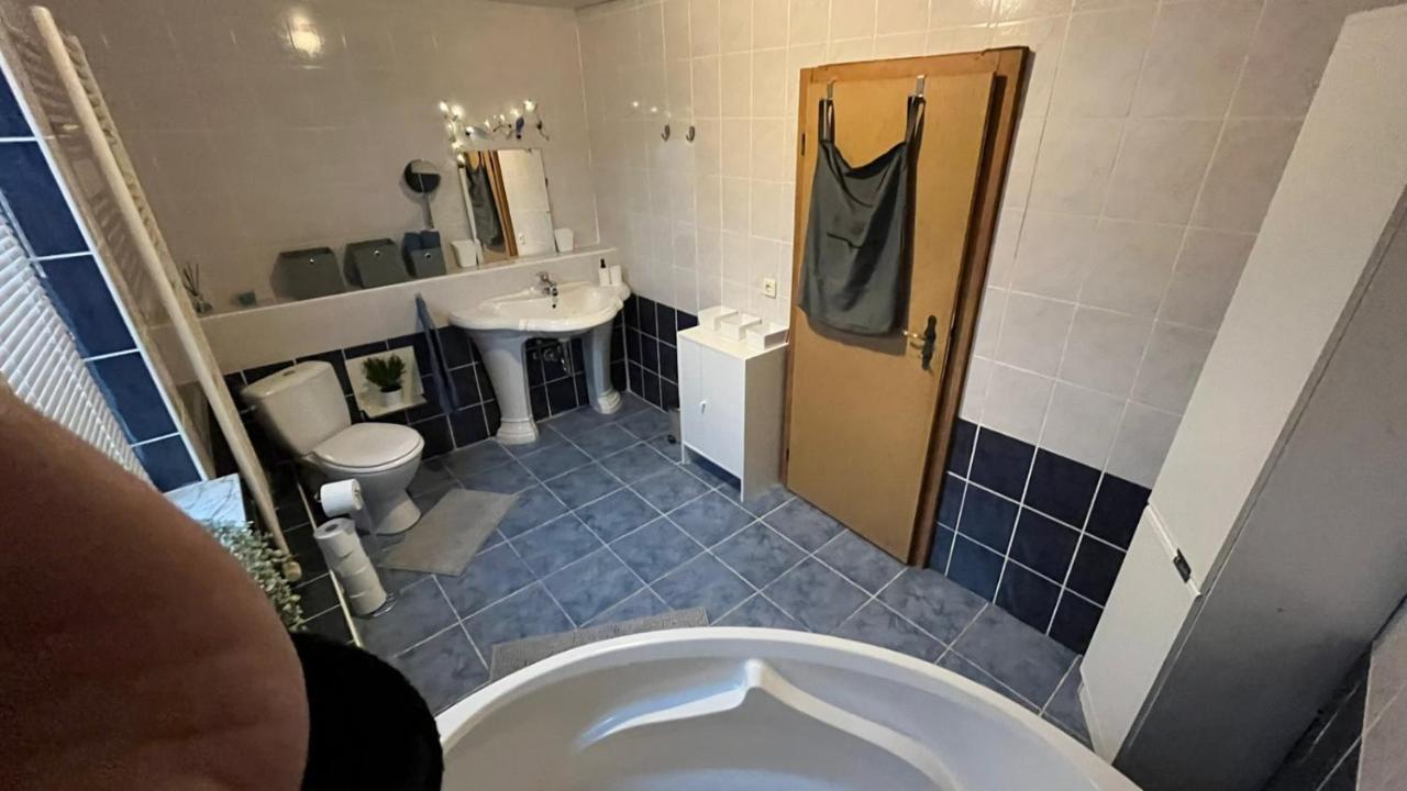 Monteure, Ganzes Haus, Schwarzheide, Haus 1 Lejlighed Eksteriør billede