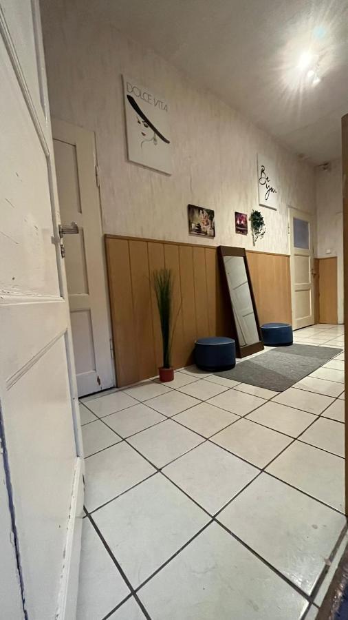 Monteure, Ganzes Haus, Schwarzheide, Haus 1 Lejlighed Eksteriør billede
